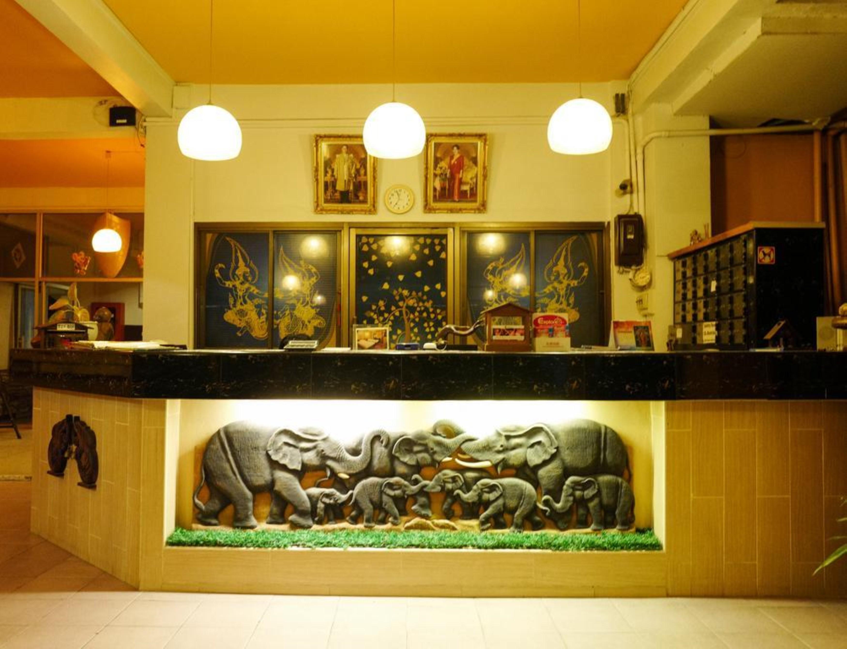 Luck Thai Hotel Chiang Mai Exterior photo